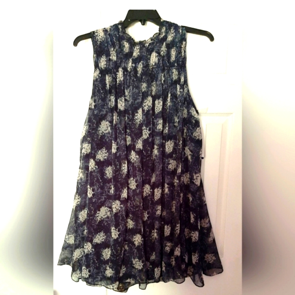 NWT. Dress with Full layered skirt.